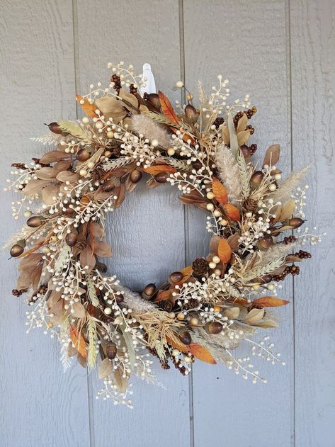 Fall Door Reefs, Fall Wreaths Dried Flowers, Diy Boho Fall Wreath, Dried Flower Fall Wreath, Small Fall Wreath, Harvest Wreath Ideas, Natural Autumn Decor, Autumn Reef, Autumn Wreaths Diy