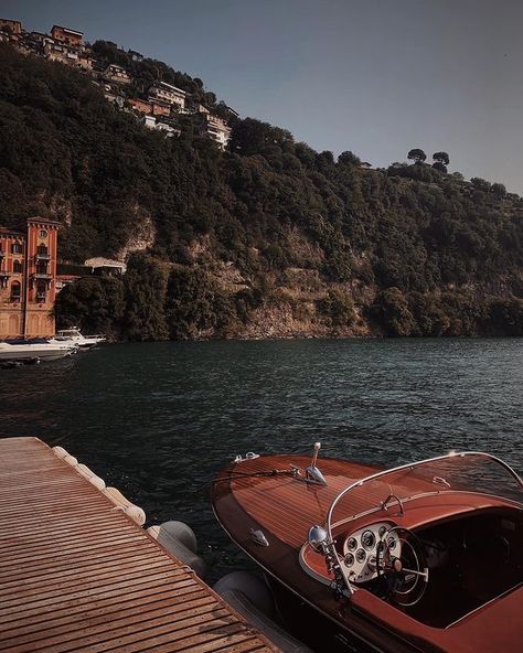 Gentleman Lifestyle, Italy Amalfi, Volunteer Travel, Gentleman Aesthetic, Classic Yachts, Yacht Life, Mans World, Grand Tour, Old Money Aesthetic