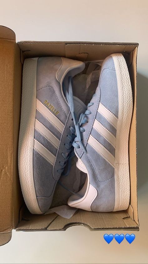 Gazzele Adidas, Gazelebi Adidas, Blue Adidas Sneakers, Light Blue Gazelle, Gazelles Outfit, Green Adidas Gazelle, Adidas Gazelle Green, Blue Gazelle, Blue Adidas Gazelle