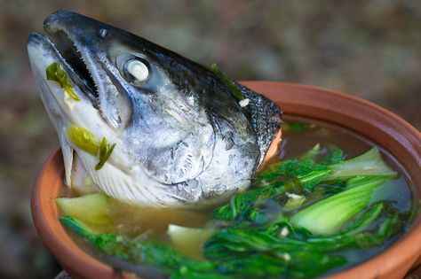 Kitoi's Ancestral Kitchen: Filipino Fish Head Soup Fish Head Soup, Diet Recipes Low Calorie, Filipino Style, Fish Head, Diet Recipes Flat Belly, Fish Soup, Sweet Potato Chips, Asian Soup, Paleo Diet Recipes