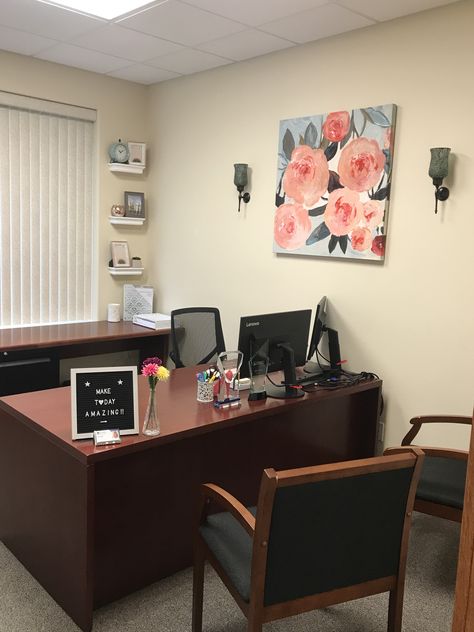 Tax Office Setup, Office Room Interior Design Boss, Small Work Office Decor Professional, Receptionist Office Decor, Small School Counselor Office Ideas, Nurse Office Decor Ideas Professional, Hr Office Design, Small Office Ideas Business Decor Work Spaces Interior Design, Big Office Decor