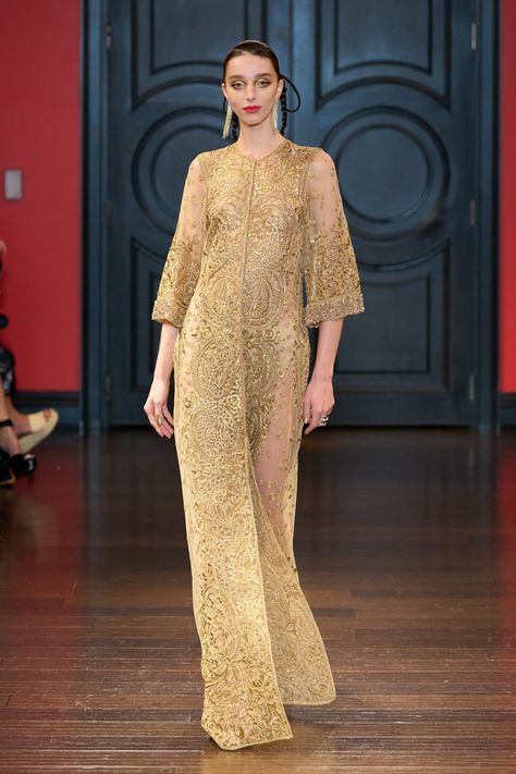 Modern Cinderella, Edgy Fashion Chic, Summer 2024 Fashion, Naeem Khan, Fashionista Clothes, Full Length Dress, Gowns Of Elegance, Runway Collection, Spring Summer 2024