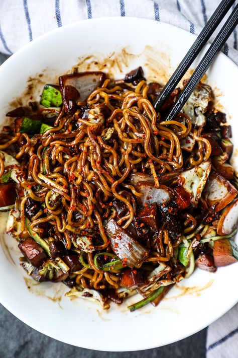 Vegan Gan Jjajangmyeon Orange Cauliflower Recipes, Orange Cauliflower, Vegetarian Oyster Sauce, Seonkyoung Longest, Spicy Fried Chicken, Chinese Foods, Wheat Noodles, Dried Wheat, Potato Pasta