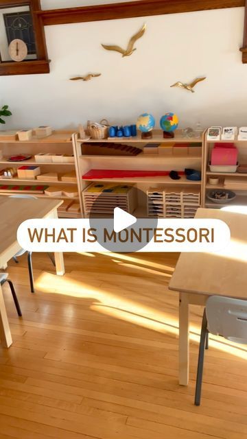 Montessori Classroom Layout Elementary, Montessori Kindergarten Classroom Design, Small Montessori Classroom, Montesorri Classroom Ideas, Montessori Classroom Set Up, Montessori Daycare Setup, Montessori Classroom Layout, Montessori Preschool Classroom, Kindergarten Classroom Design