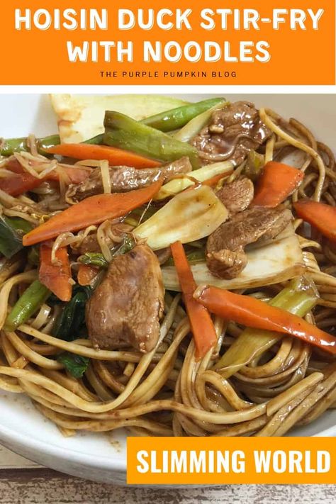 Duck Stir Fry, Hoisin Duck, Fried Noodles Recipe, Chinese Takeaway, Low Calorie Cooking, Duck Breast, Vegetable Noodles, Fried Noodles, Stir Fry Noodles