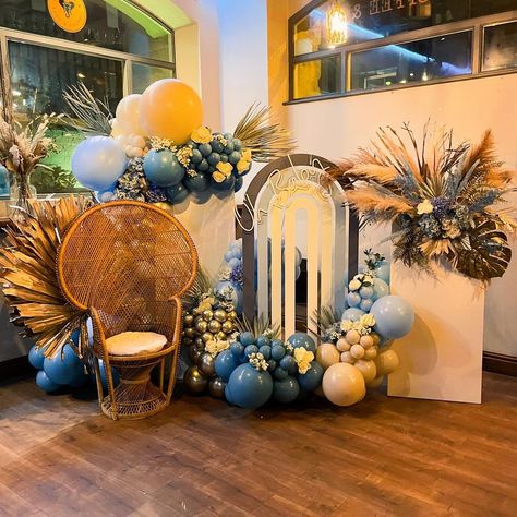 𝐆𝐑𝐀𝐍𝐃 𝐄𝐕𝐄𝐍𝐓𝐒 & 𝐃𝐄𝐂𝐎𝐑 (@grandeventsdecor) posted on Instagram: “💙 𝕆𝕙 𝔹𝕒𝕓𝕪 💙 Baby shower of dreams for our beautiful @neom_fitness_yoga @jessyriley19 Blue tones, neutrals and floral with our new…” • Jan 30, 2022 at 4:16pm UTC Navy Blue Baby Shower Ideas, Navy Blue Baby Shower Ideas Boys, Blue Baby Shower Ideas, Blue Pampas, Events Decor, Blue Baby Shower, Oh Baby, Fitness Yoga, Blue Baby