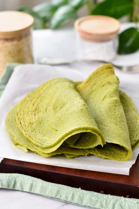 These Spinach Quinoa Tortillas are easy, healthy, vegan gluten-free tortillas made from raw quinoa. You will love their pliable, soft, texture that makes them perfect for burritos, enchiladas, or quesadillas. Gluten Free Spinach Tortillas, Easy Spinach Wrap Recipes, Quinoa Tortillas, Quinoa Pizza Crust, Quinoa Wrap, Vegan Tortilla, 2023 Food, Spinach Tortilla, Quinoa Spinach