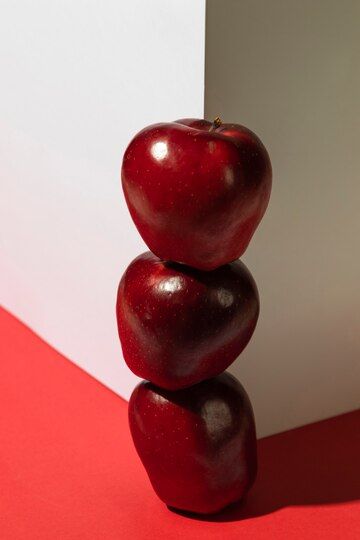 Free Photo | Stack of red apples next to corner Apple Reference Photo, Apple Reference, Apple Photoshoot, Apple Aesthetic, Apple Photography, Apples Photography, Apple Core, Apple Photo, Apple Art