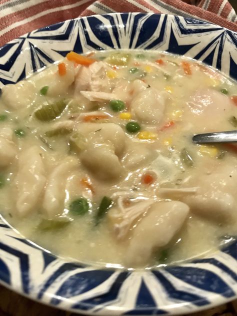 Chicken And Dumplings Soup, Chicken And Dumpling Soup, Dumplings Soup, Pound Dropper, Dumpling Soup, Weight Watchers Meal Plans, Weight Watchers Soup, Weight Watchers Recipes Desserts, Weight Watchers Chicken