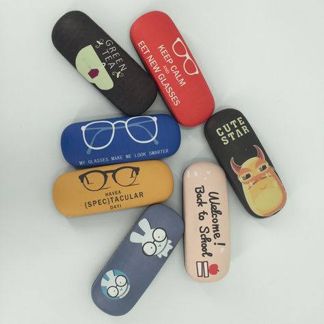 Painting On Specs Case, Eye Glasses Case Cricut, Sunglasses Case For Boys, Cute Glasses Case, Embroidered Sunglasses Case, Eye Glasses Case, Sunglasses Box, Funny Glasses, Cd Art