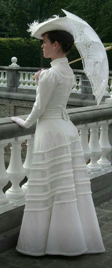 1900s Dress, 1900 Fashion, Woman In White, 1900s Fashion, Victorian Costume, Old Fashion Dresses, Edwardian Dress, Old Dresses, Victorian Clothing