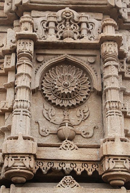 Gujarat Architecture, Lotus Motif, Temple India, Indian Temple Architecture, India Architecture, Ancient Indian Architecture, Indian Sculpture, Temple Architecture, Temple Art