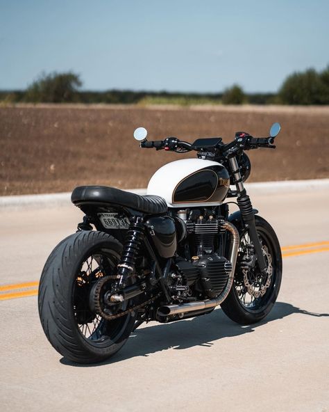 Texas Sun, Triumph Motorbikes, Custom Bikes Cafe Racers, Brat Bike, Cafe Racer Parts, Triumph Cafe Racer, Cafe Racer Moto, Cafe Racer Design, Triumph Bikes