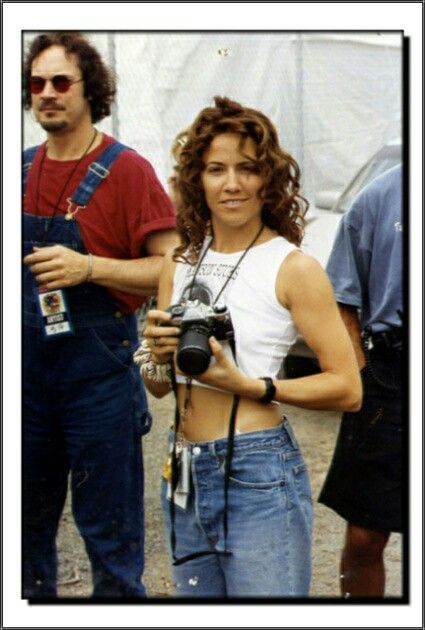 Sheryl Crow: Woodstock 94 Sheryl Crow Aesthetic, Woodstock 1994, Jobeth Williams, Rock And Roll History, Singer Art, Sheryl Crow, Guitar Girl, Female Musicians, Rock N’roll