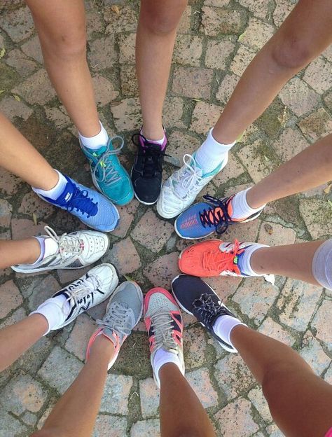 #team selfies #shoes #practice #netball selfies #selfies with friends Follow #Helena Swart for more cool selfies Netball Pictures, Netball Shoes, Cool Selfies, Selfies With Friends, Netball, Track And Field, Hoka Running Shoes, Selfies, Things To Wear