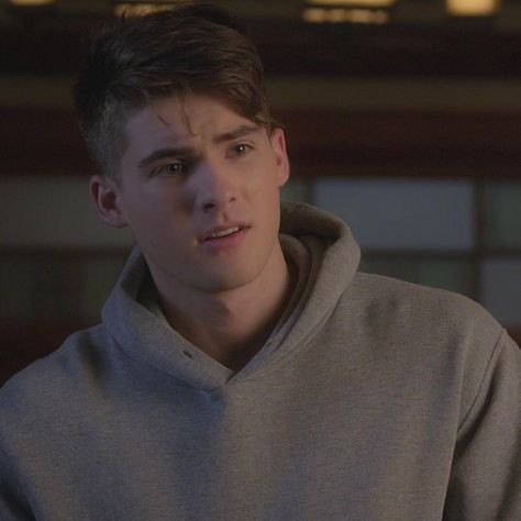 Cody Christian Teen Wolf, Mike Montgomery, Theo Raeken, Cody Christian, Teen Wolf Cast, Love Gif, Lacrosse, Teen Wolf, Video Games