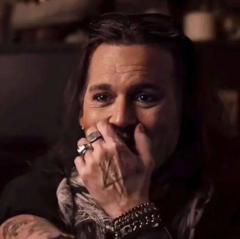 Laurie on Instagram: "This gorgeous man being interviewed in his home about his first love - music - and what a joy it is to tour with the Hollywood Vampires ♥️. Pic from the video recorded by @10livescontent and @dc3director for the upcoming Unleashed Spirits -The Rise of the Hollywood Vampires documentary." Hollywood Vampires, Johnny Depp Funny, The Hollywood Vampires, John Depp, Johnny Depp Fans, Here's Johnny, Johnny D, Johnny Depp Pictures, Captain Jack Sparrow