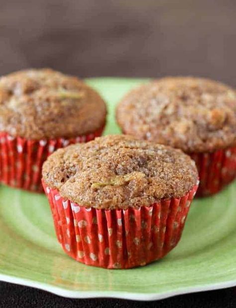 Healthy Apple Bran Muffins on RachelCooks.com Wheat Bran Muffins, Apple Bran Muffins, Bran Muffins Healthy, Apple Muffins Healthy, Slow Cooker Oatmeal, Bran Muffin Recipes, Apple Cinnamon Muffins, Chocolate Banana Muffins, Cinnamon Muffins