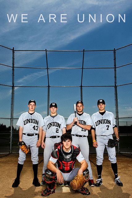 Baseball Team Pictures Poses, Baseball Team Pictures, Team Picture Poses, Baseball Senior Pictures, Senior Banner, Sports Portraits, Baseball Photography, Blue Jays Baseball, Sport Portraits