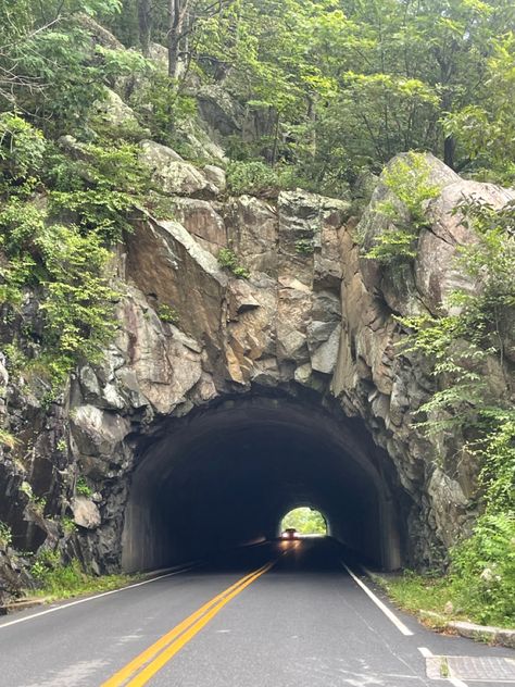 Shenandoah Aesthetic, Smokey Mountains Vacation, Indiana Dunes National Park, Mountains Vacation, National Park Camping, Aesthetic Places, Indiana Dunes, National Parks Photography, Best Golf Courses