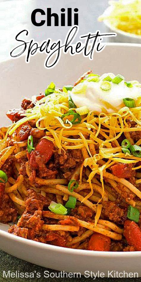 Chili Pasta Recipe, Spaghetti Pie Recipe Easy, Chili Spaghetti Recipe, Best Easy Chili Recipe, Chili Spaghetti, Chili Pasta, Cincinnati Chili, Pantry Recipes, Pasta Spaghetti