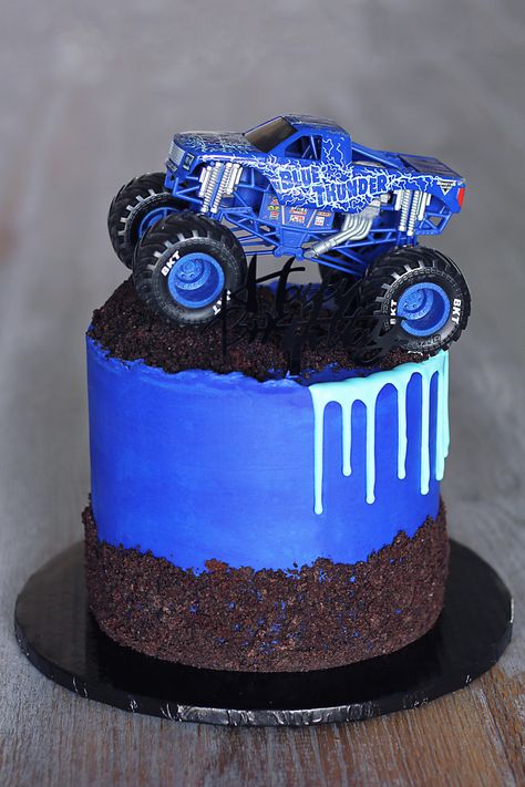 Monster Truck Party Cake, Cake Monster Truck, Monster Truck 3rd Birthday Party Ideas, Monster Trucks Cake, Monster Truck 3rd Birthday Party Cake, Monster Truck Cakes, Monster Truck Cake Ideas, Monster Truck Cupcakes Ideas, Monster Truck Jam Birthday Party Ideas