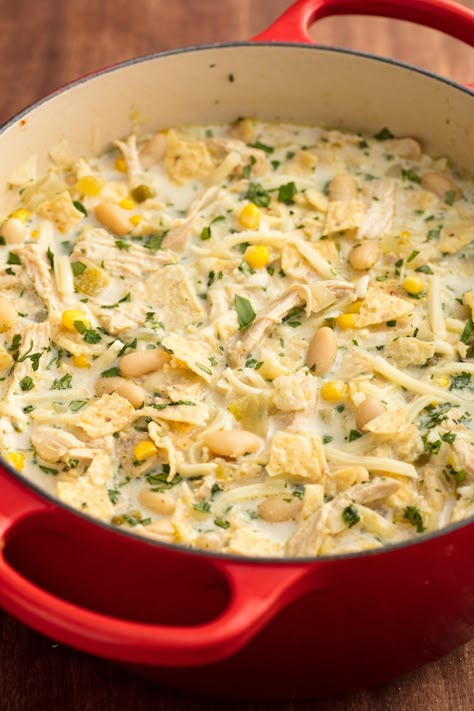 Creamy White Chicken Chili, White Chili Chicken Recipe, Best Soup Recipes, Chicken Chili Recipe, Easy Chicken Dinner Recipes, White Chicken Chili, Diet Vegetarian, White Chicken, Chicken Chili