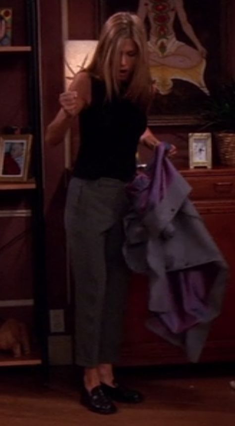 my fav of all: grey trousers and loafers Rachel Green Loafers, 90s Trousers Outfit, Trousers With Loafers Women, 90s Work Outfit, Trousers And Loafers, Green Trousers Outfit, Corporate Girly, 90s Office, Cute Office Outfits