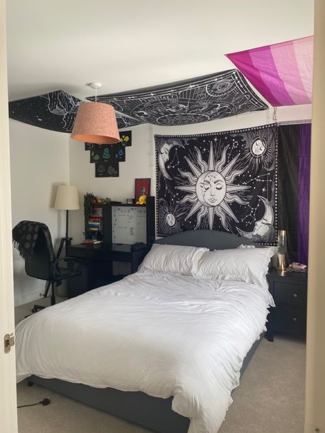 Pride Flag Bedroom, Lgbtq Room Ideas, Tapestry Above Bed, Tapestry Room, Bedroom Aesthetics, Room Refresh, Room Ideas Aesthetic, Ideas Room, Above Bed