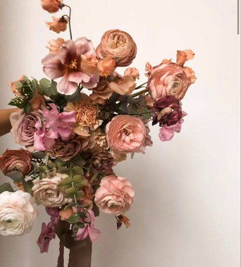 Peach Things, Moody Wedding Flowers, Wedding Color Pallet, Earthy Wedding, Romantic Wedding Decor, Moody Wedding, Colorful Bouquet, Wedding Flower Inspiration, To Infinity And Beyond