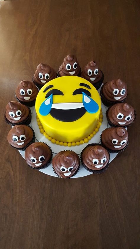 Emoji Cake Ideas, Cupcake Emoji, Birthday Cake For Boy, Emoji Birthday Cake, Cake For Boy, Party Emoji, Emoji Cupcakes, Emoji Cake, Emoji Birthday Party