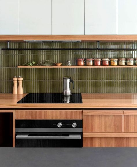 30 Mid-Century Modern Kitchen Design Ideas And Resources Mid Century Modern Kitchen Design, Modern Wood Kitchen, 2022 Kitchen, Modern Kitchen Renovation, Bridge House, Mcm Kitchen, Plywood Kitchen, Kitchen Ikea, Modern Kitchen Remodel