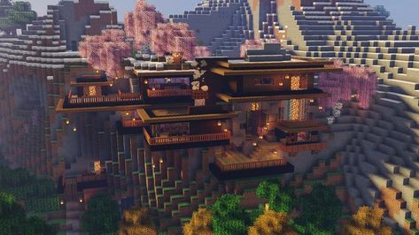 Japanese Mountain House Minecraft, Minecraft Crater, Minecraft Sakura House Ideas, Minecraft Buildings Houses, Minecraft Big Base, Mountain Base Minecraft, Minecraft Mountain House Ideas, Minecraft Sakura House, Minecraft Mountain Base