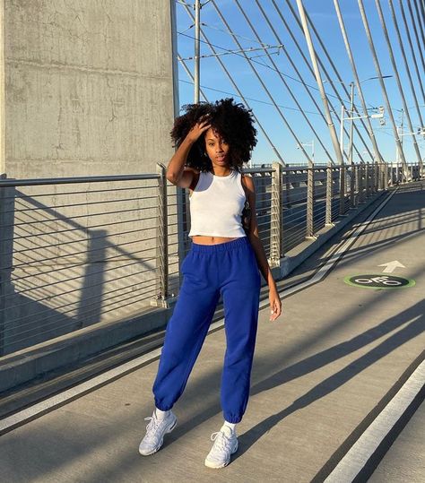 13 Joggers Outfits That'll Convince You to Live in Sweats | Who What Wear UK Tan Sweatpants Outfit, Grey Sweatpants Outfit Women, Shoes To Wear With Sweatpants, Sweatpants Outfit Women, Grey Sweatpants Outfit, Stylish Sweatpants Outfits, Tan Sweatpants, Light Pink Blazers, Sweatpants Outfits