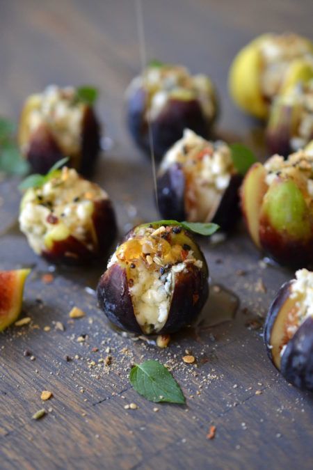 Blue Cheese Stuffed Figs - Glory Kitchen www.glorykitchen.com Blue Cheese Appetizers, Figs Blue Cheese, Stuffed Figs, Healthy Autumn, Appetizer Sandwiches, Making Bread, Fall Recipes Healthy, Fig Recipes, Autumn Recipes