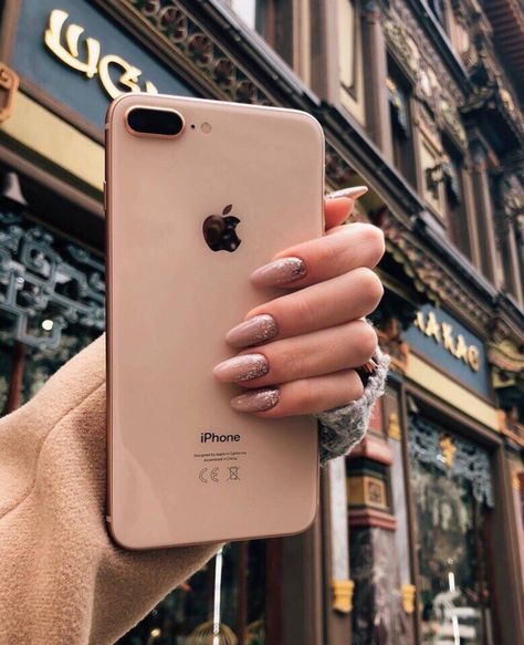 Uploaded by KᗩTEᖇIᑎᗩ ᖇIᔕTOᐯᗩ ✨. Find images and videos about style, nails and iphone on We Heart It - the app to get lost in what you love. Iphone Ce, Iphone Macbook, Iphone Obsession, Diy Iphone Case, Apple Phone Case, Apple Cases, Buy Apple, Iphone Accessories, Apple Phone