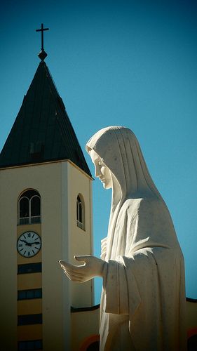 Medjugorje Messages, Marian Shrines, Our Lady Of Medjugorje, Hail Holy Queen, Blessed Mary, Images Of Mary, Mama Mary, Jesus Photo, Sainte Marie