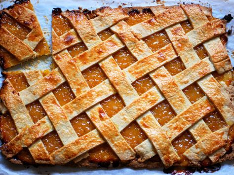 Dulces: Pastel de Piña (Pineapple Tart) Bahamian Food, Perfect Apple Pie, Coconut Tart, Pineapple Dessert Recipes, Pineapple Tart, Pineapple Desserts, Pineapple Recipes, Apple Pie Recipes, Serious Eats