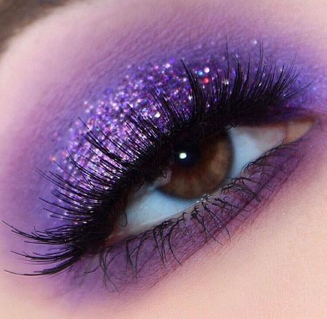 Hoco Makeup For Purple Dress, Purple Wedding Makeup The Bride, Cute Casual Makeup, Purple Eye Shadow Looks, Quinceanera Makeup, Purple Makeup Looks, Prom Eye Makeup, Purple Eye Makeup, Cute Eye Makeup