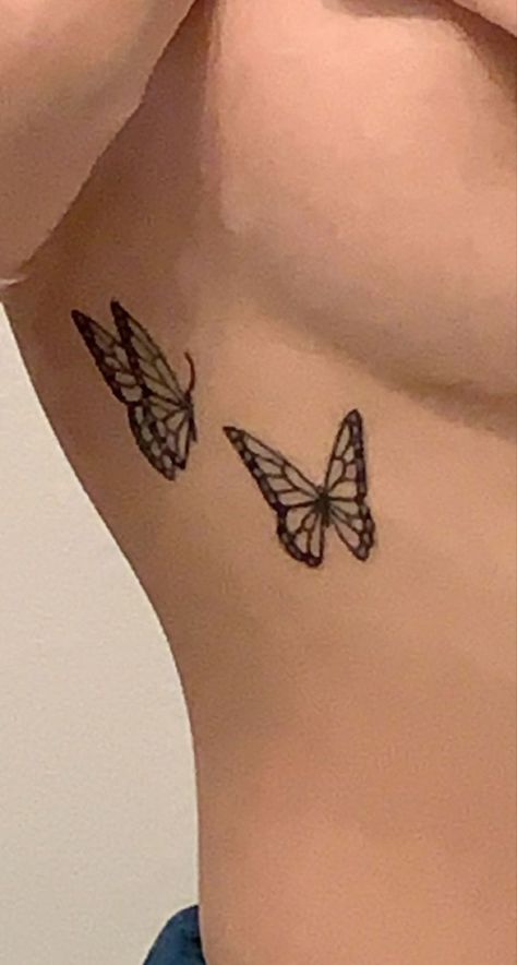 Butterfly Tattoo On Rib Cage, Tatto Under Booba, Side Of Brest Tattoo, Tattoos Under The Breast, Cute Rib Cage Tattoos, Butterfly Tattoo In Between Breast, Words On Ribs Tattoo, Tattoo Near Breast, Under Rib Tattoo