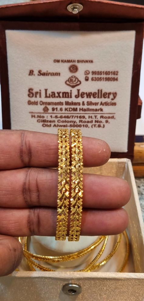 Bangle Designs Latest, Simple Gold Bangles Indian, Gold Bangles Design Latest Indian, Latest Gold Bangles For Women, Gold Bangles Design Latest, Bangles Design Latest, Simple Gold Bangle, Plain Gold Bangles, Bangles Collection