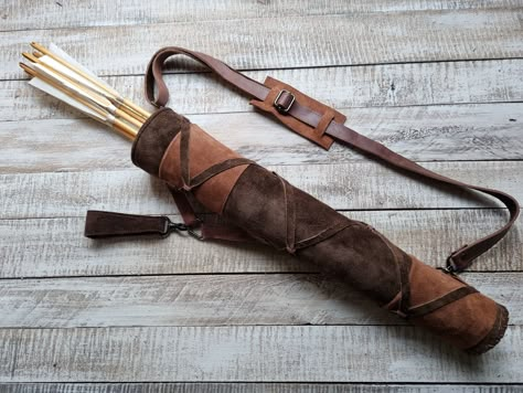 This Back Quiver made of reclaimed leather will be a great companion in your archery adventures!  🏹 Product Features: Quiver length: Customizable by Your arrows lenght Width: 3,5 inches (9 cm) Adjustable strap: 51 inches (130 cm) 🏹When you choose this quiver, you're getting: QUALITY - It's crafted with the finest reclaimed leather and will last through many archery trips.  CUSTOM FIT FOR ARROWS - This quiver has a capacity of holding up to 20 arrows. If you want a different size, ask for a per Leather Arrow Quiver, Back Quiver, Books Vibe, Archery Quiver, Leather Quiver, Bow Quiver, Archery Gear, Rangers Apprentice, Arrow Quiver