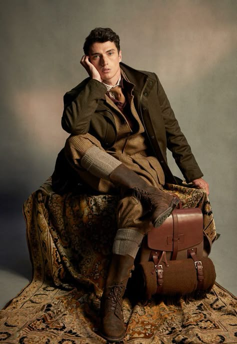 Purdey And Sons, Man Posing Reference, Male Fashion Poses, Mens Cottagecore, 1920s Man, Male Art Model, Male Pose, Male Pose Reference, Human Poses Reference