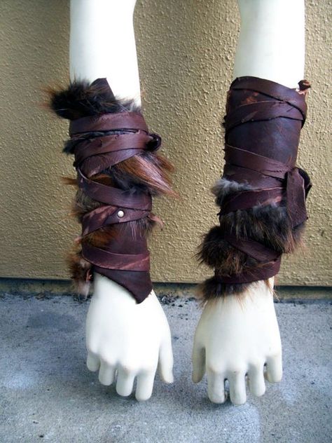 Forsworn Arm Wraps tribal leather bracers by ArchaicLeatherworks, $55.00 Skyrim Elder Scrolls, Arm Wraps, Costume Viking, Viking Cosplay, Куклы American Girl, Leather Bracers, Viking Costume, Fur Cuffs, Larp Costume