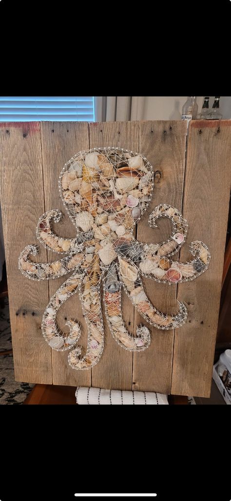 Octopus Seashell Art, Octopus Shell Art, Octopus Crafts, Hawaiian Cocktails, Seashell Art, Crafts To Make And Sell, Seashell Crafts, Shell Art, Sea Shell