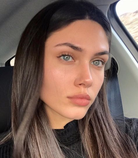 Vika Bronova on Instagram: “the explorer :)” Hair Ideas For Pale Skin And Green Eyes, Brunette Hair Pale Skin Green Eyes, Dark Hair With Green Eyes, Dark Hair Blue Eyes Girl, Pale Skin Dark Hair Blue Eyes, Dark Brown Hair Pale Skin, Brown Hair Pale Skin, Victoria Bronova, Brunette Green Eyes