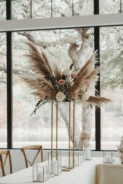 Bohemian Wedding Decorations Table, Pampas Grass In Vase Wedding, Pampas Grass Floral Arrangements Wedding, Pampas Grass Center Piece, Modern Boho Centerpieces, Pampas And Eucalyptus Wedding Table, Pompass Grass Bouquet, Pamper Grass Wedding Decor, Wedding Decorations With Pampas