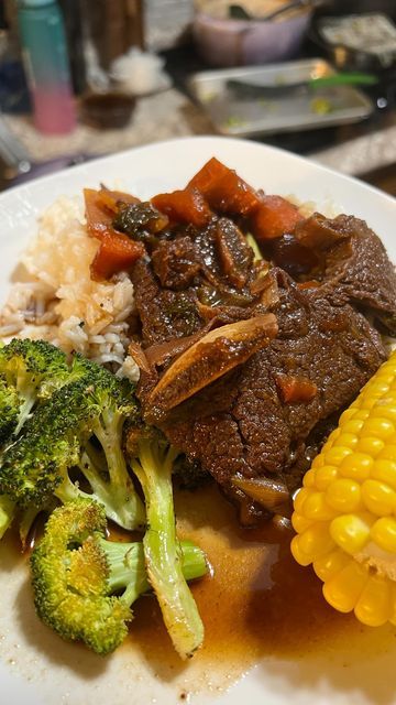 Flanken Short Ribs, Flanken Ribs, Short Ribs Recipe, Onion Gravy, Dinner Party Recipes, Beef Short Ribs, Beef Cuts, Personal Chef, Roasted Broccoli