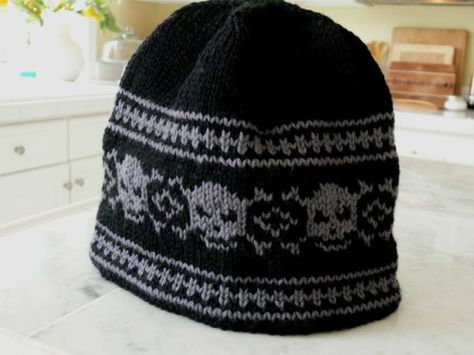 Free knitting pattern for Skull Hat beanie. You have to scroll to the bottom for pattern link Fair Isle Hat, Fair Isle Knitting Patterns, Fair Isles, Skull Hat, Knitted Wit, Hat Beanie, Fair Isle Knitting, Knitting Charts, Hat Knitting Patterns