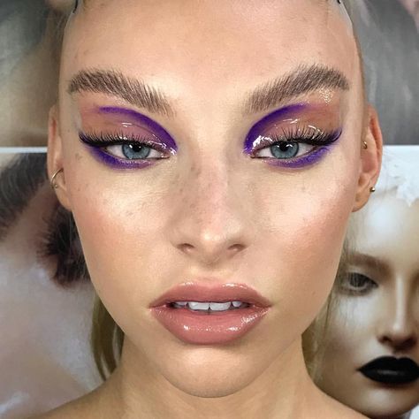 Extreme Make-up, Mekap Mata, Drag Make-up, High Fashion Makeup, Eye Makeup Looks, Make Up Inspiration, Glossy Makeup, Purple Makeup, Smink Inspiration